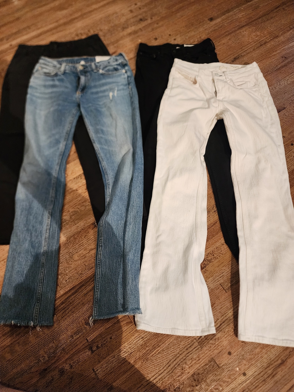 rag & bone White and Light Blue Straight-Leg Jeans 4 Pair